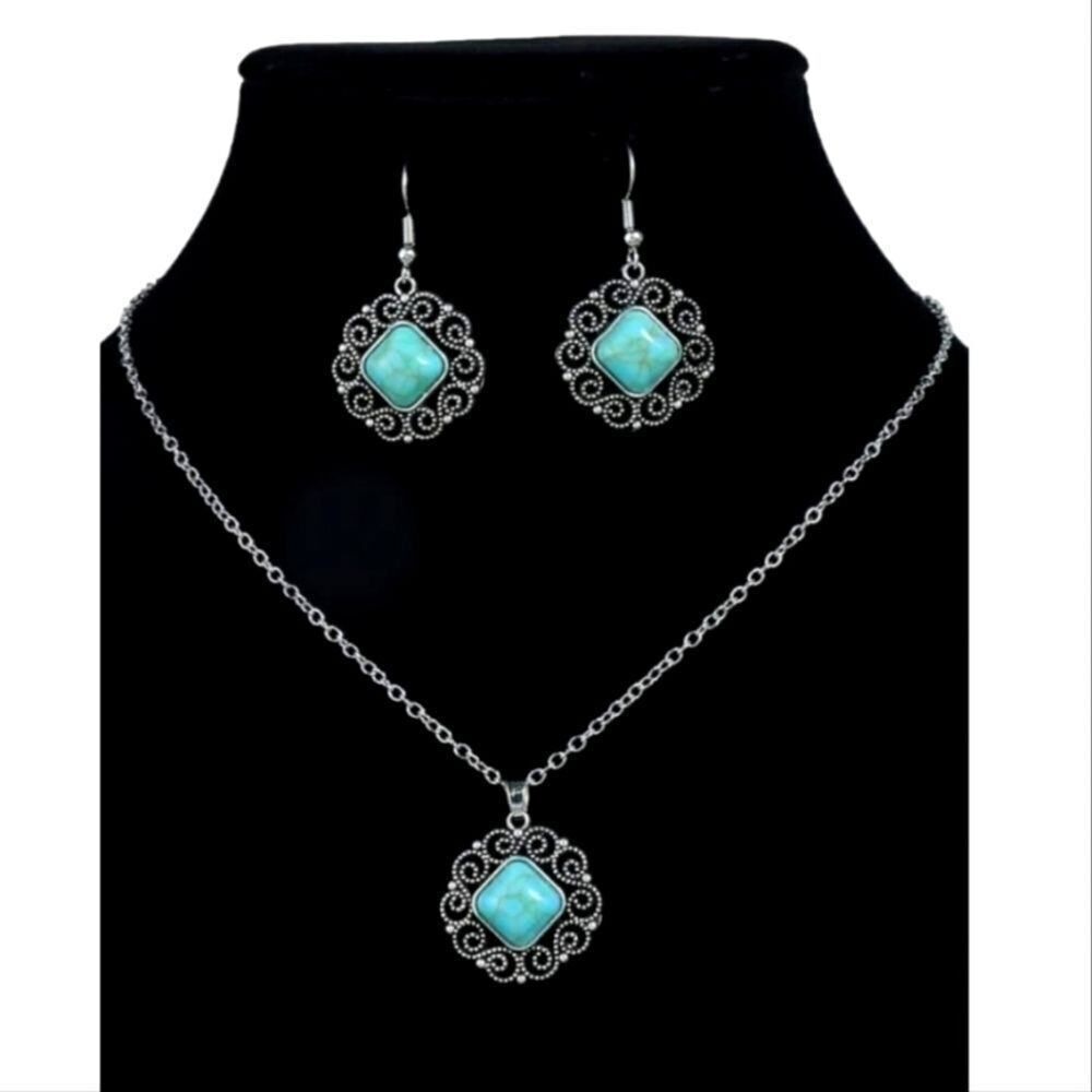 Vintage Style Earrings & Necklace Silvery Round Cut Charm Turquoise pendant